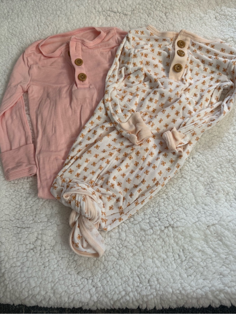 Two-Piece Baby Knotted Sleepers in Peach and Cream